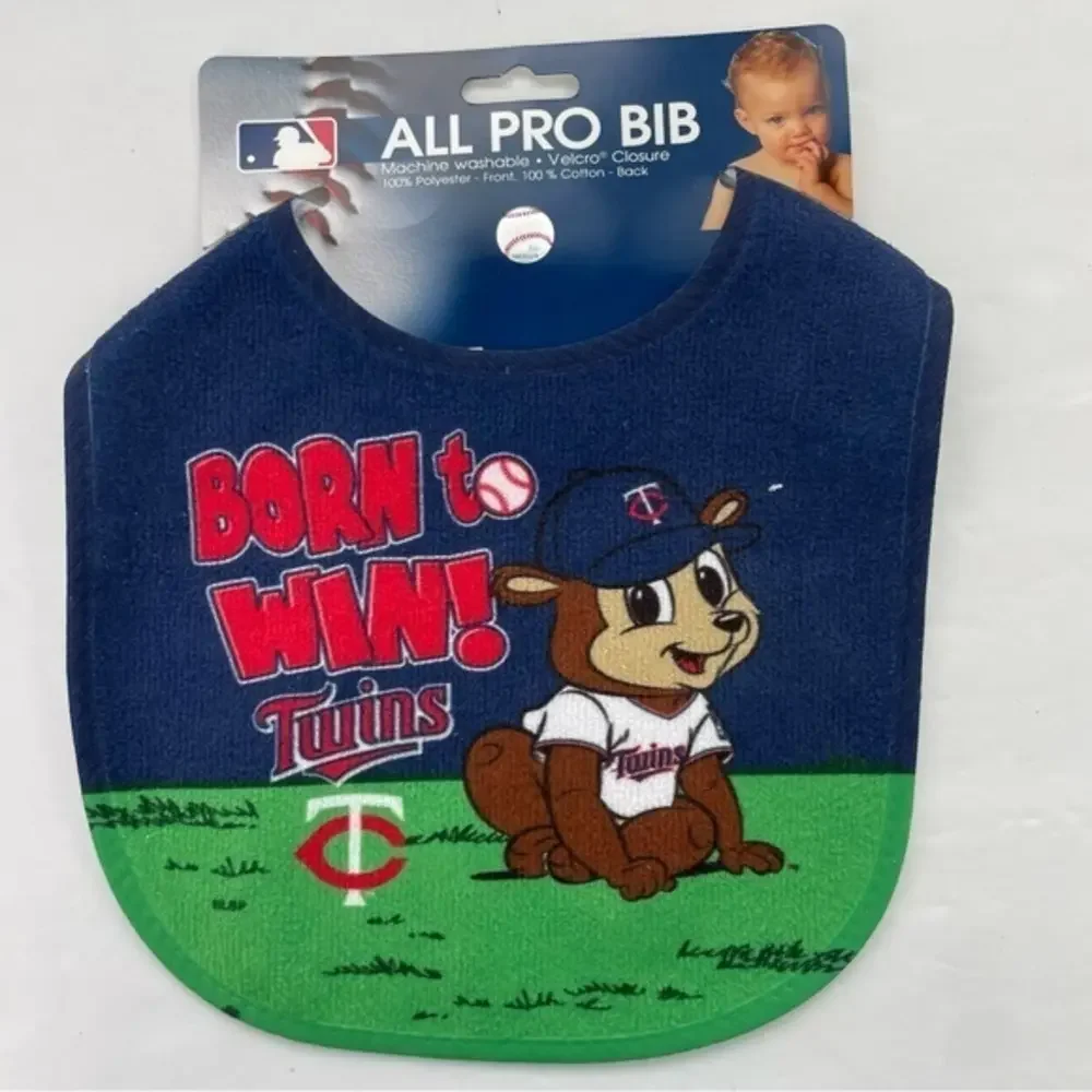 Born to Win MN Twins Baby Bib‎